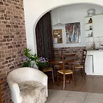 شقة Girasole